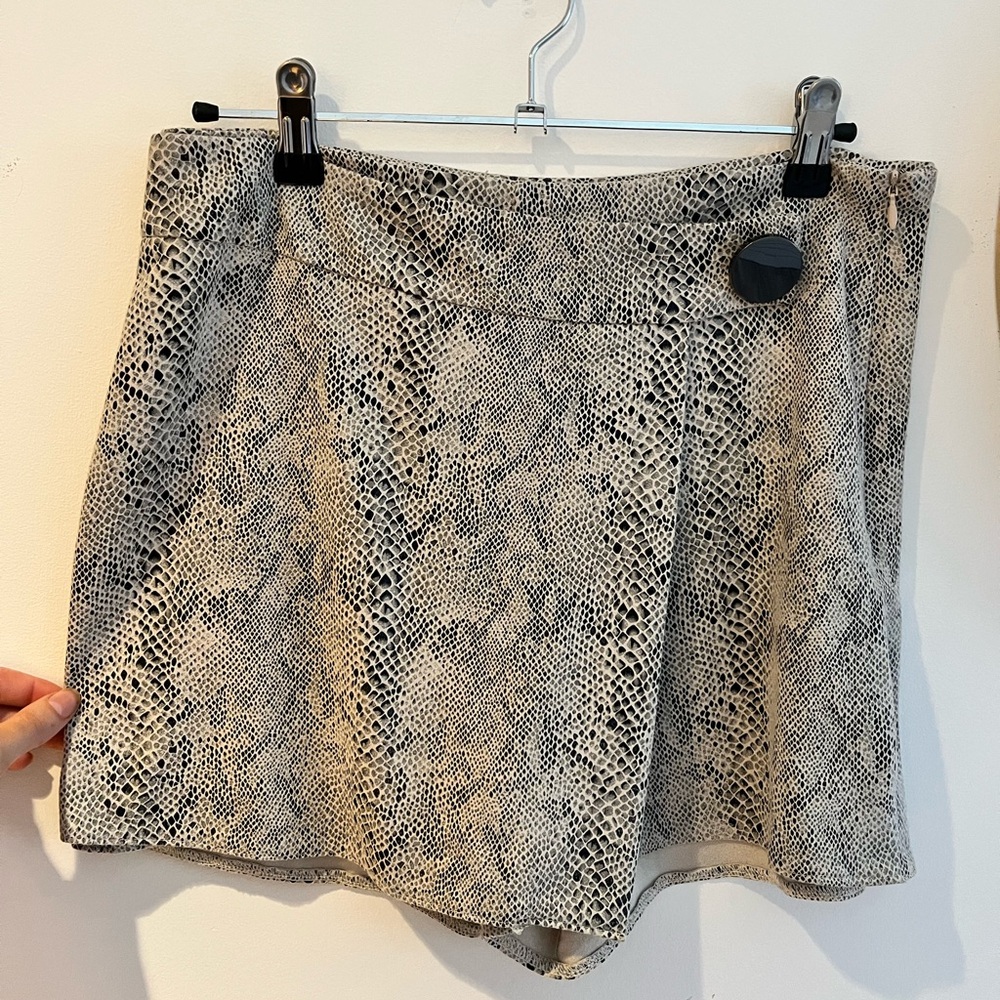 Animal print skort